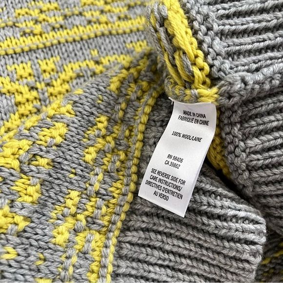 Theory Tommy P Fair Isle Chunky Wool Sweater - Gray / Yellow (Size M) - Picture 6 of 10